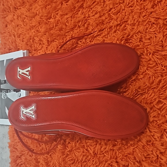 Louis Vuitton men sneakers! Red - Picture 4 of 6